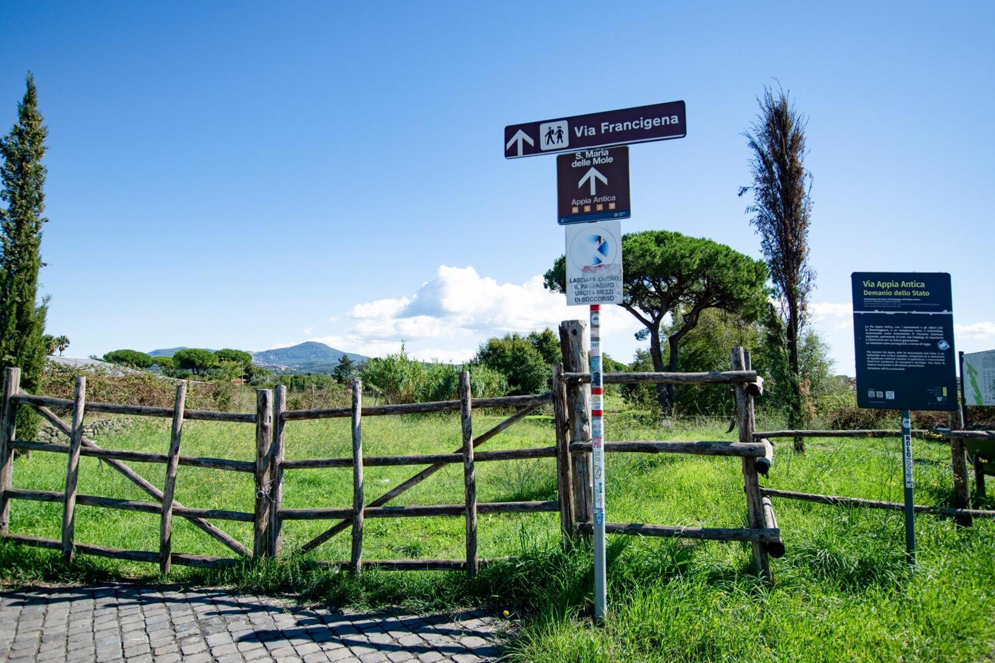 Attico Appia Antica Ciampino Aeroporto Διαμέρισμα Santa Maria delle Mole Εξωτερικό φωτογραφία